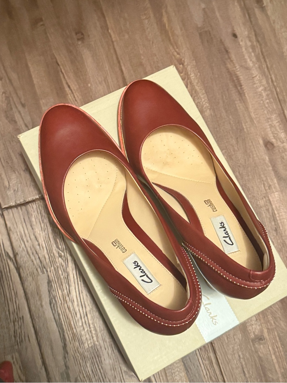 Clarks Women's Cherry Red Leather Block Heel Pumps - Picture 9 of 10
